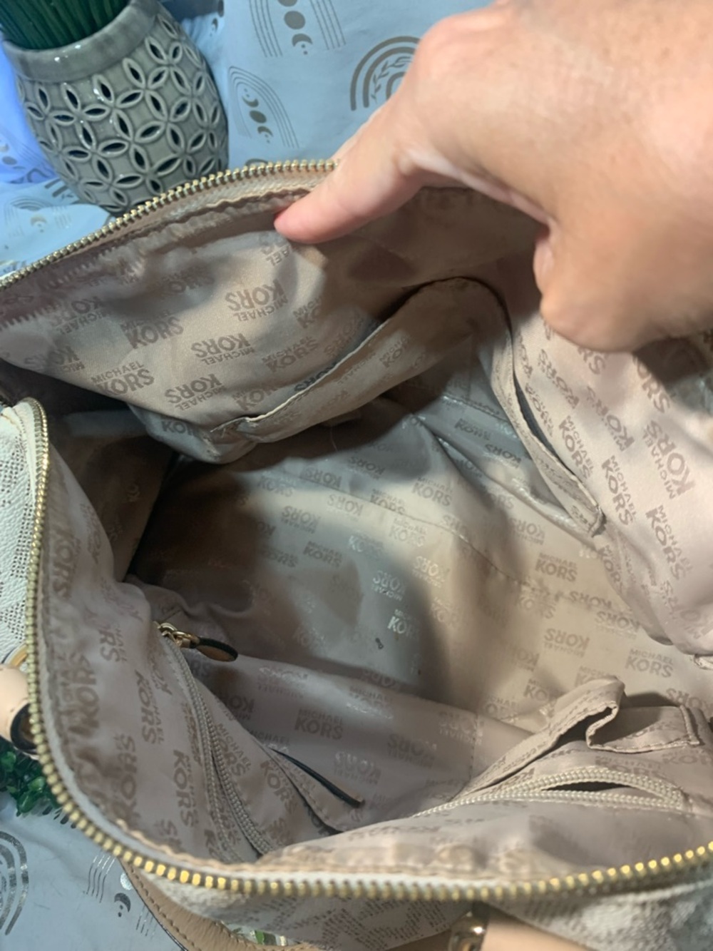 Michael Kors Beige/Tan MK Signature Satchel - Picture 3 of 10